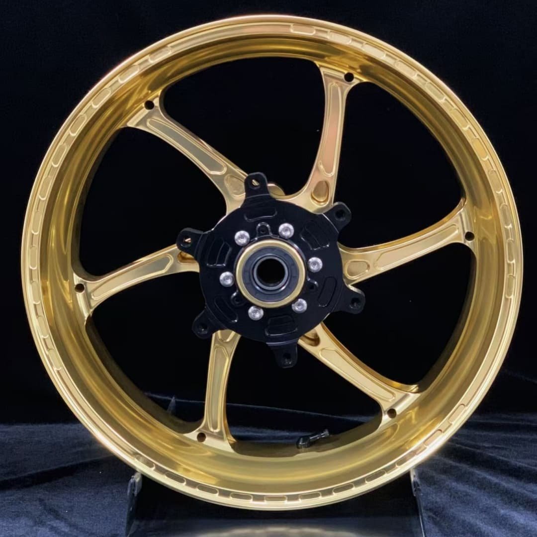 Forged rear wheel for HONDA CB1300SP – performance-grade 6-spoke gold alloy with black flange hub