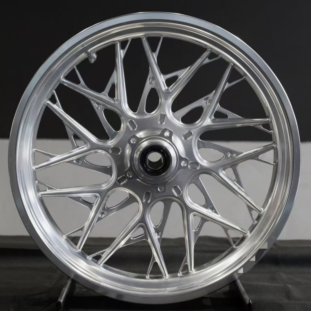 High-performance forged front wheel for Ducati DIAVEL – precision-engineered multi-spoke aluminum rim by FLEXI Moto Wheels