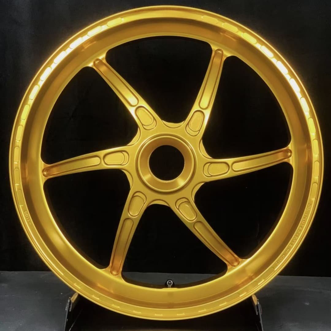 Heavy-duty forged rear wheel for Ducati MULTISTRADA V4 – 7-spoke anodized gold design for adventure touring