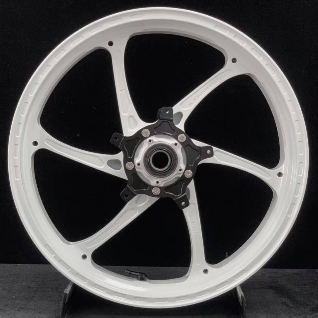 Yamaha R6 Forged Rear Wheel – Lightweight 6-Spoke White Alloy Rim for Track and Street Performance