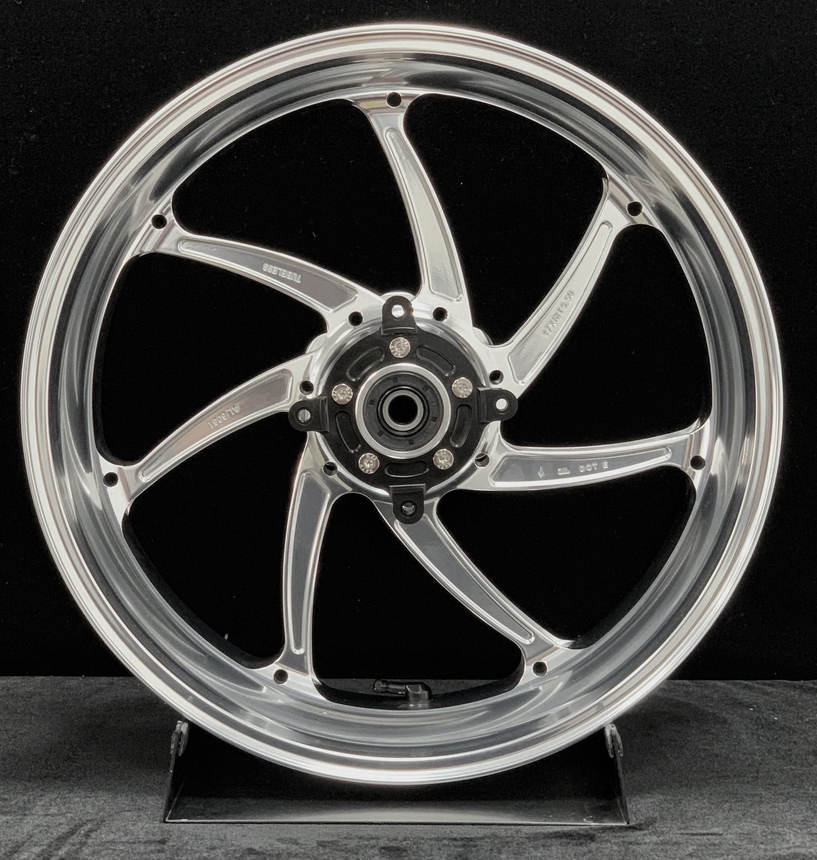 Forged front wheel for KAWASAKI ZX-4R – ultra-lightweight 6-spoke CNC-machined polished aluminum rim for maximum track agility and braking control